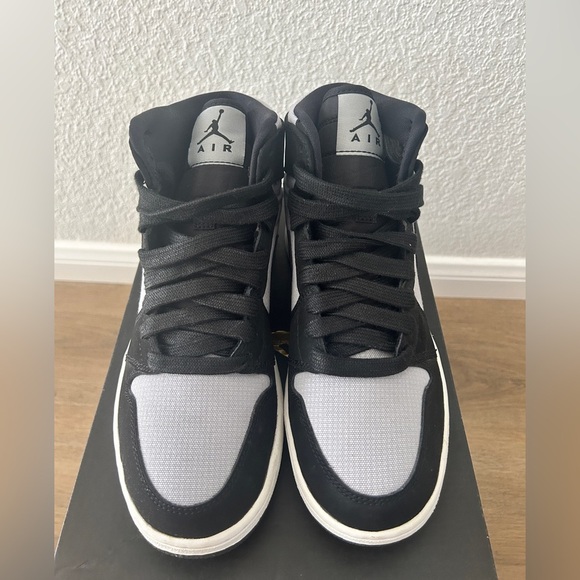 Air Jordan 1 Retro High GG “Wolf Grey/White-Black” -Size 5Y -Excellent Condition - Picture 3 of 12